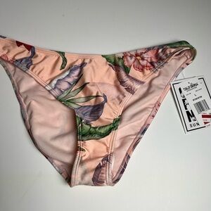 CALIFORNIA Sunshine floral bikini bottom. NWT